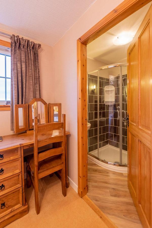 Benview Bed And Breakfast & Luxury Lodge, Isle Of North Uist Paible Exteriör bild